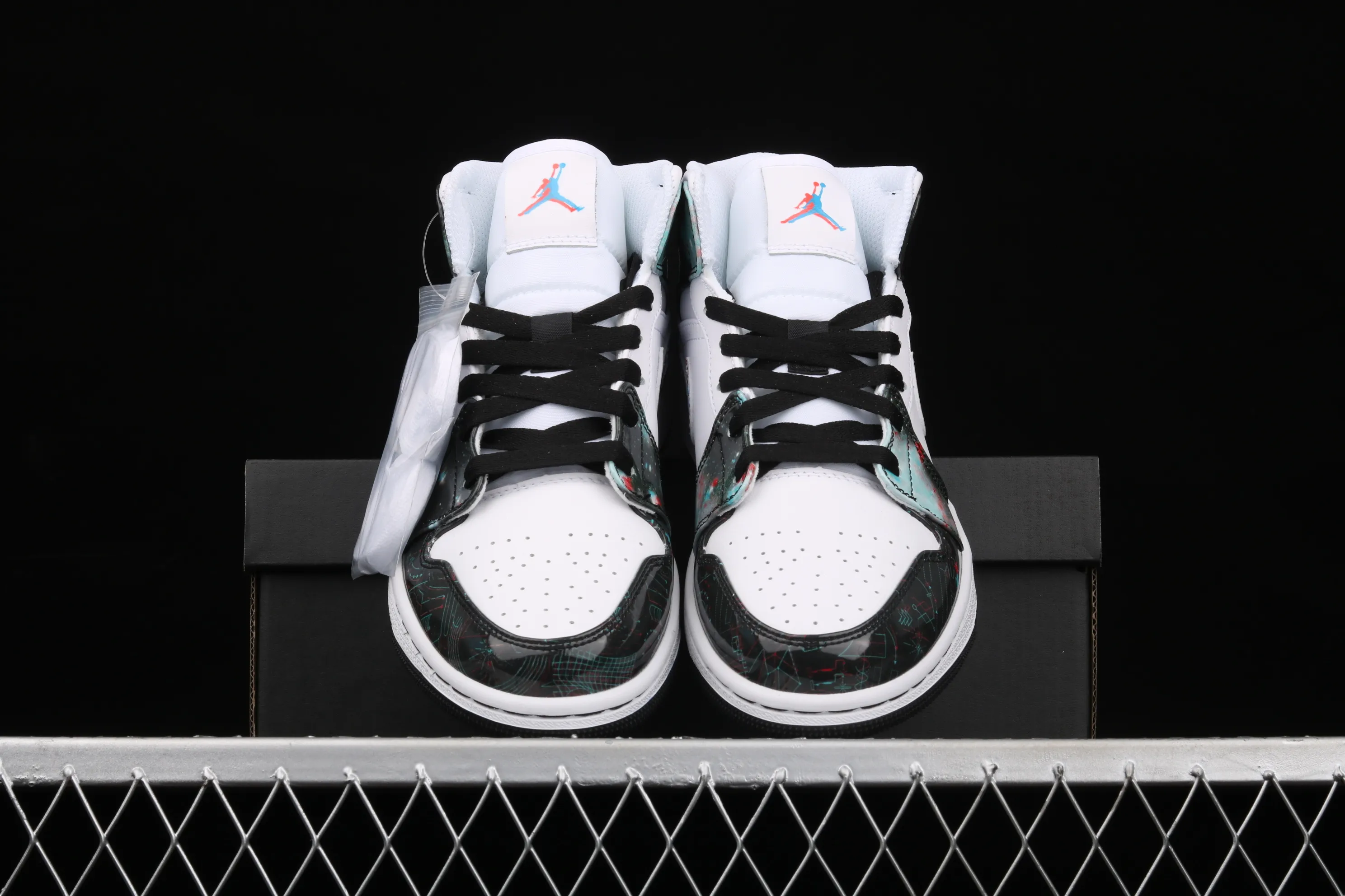All categories Air Jordan Jordan series basketball shoes Air Jordan 1 Mid Air Jordan 1 Mid SE AJ1 Joe 1 naked eye 3D limited edition Chinese basketball shoes BQ6931-114
